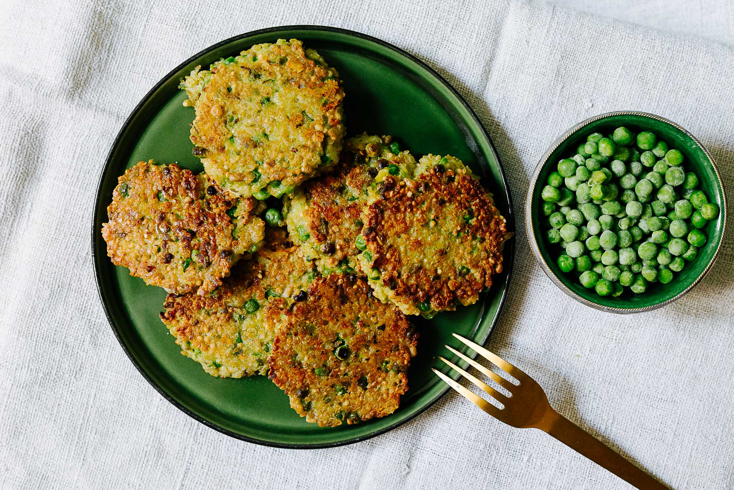 Erbsen-Bulgur-Quinoa-Puffer