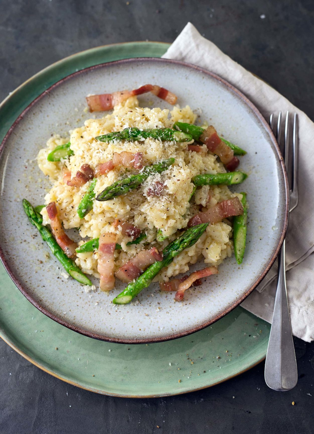 Risotto mit grünem Spargel und Speck