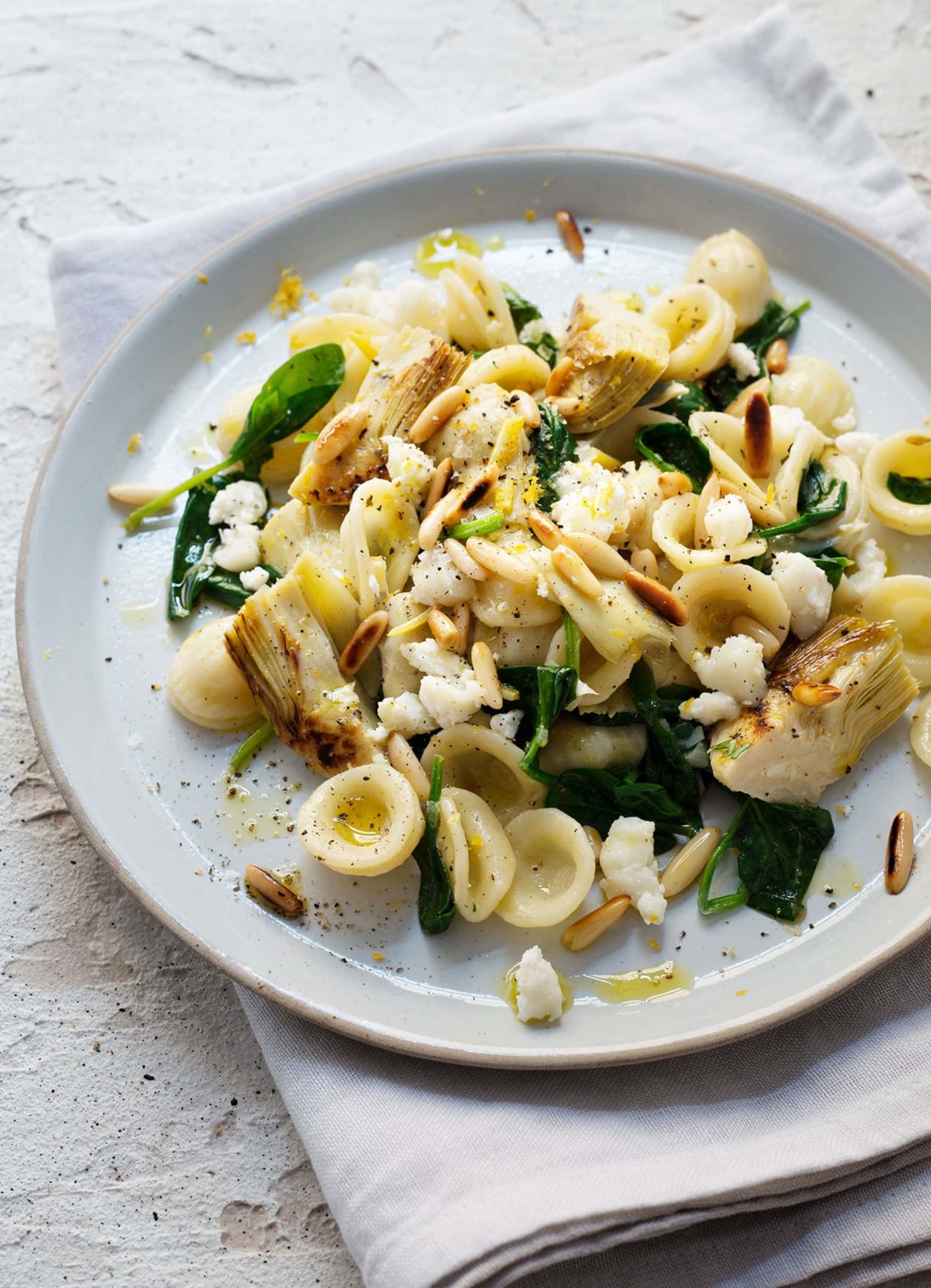 Pasta mit Artischockenherzen und Ziegenkäse